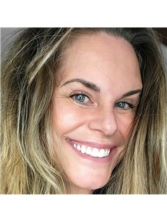Marilyn J. Mattson - RE/MAX Central