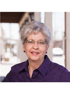 Elaine Heitz - RE/MAX Classic Realty