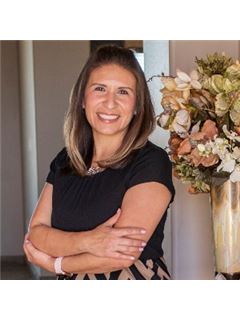 Crystal Chavez - RE/MAX Classic Realty