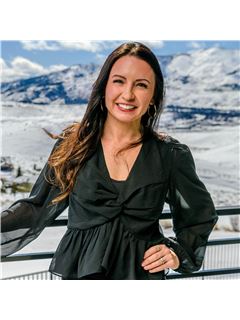 Marika Moore - RE/MAX Professionals