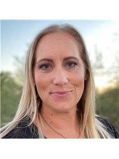 Courtney Andersen - RE/MAX Solutions