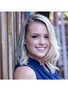 Kaila Bailey - RE/MAX Professionals