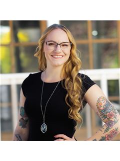 Terra Foster - RE/MAX Professionals