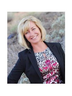 Broker/Owner - Paige Whitney - RE/MAX Desert Showcase