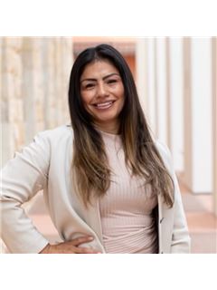 Cynthia Delgado - RE/MAX Desert Showcase