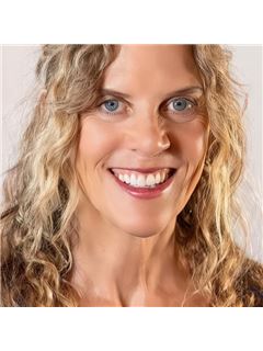 Jen Rosser - RE/MAX Professionals