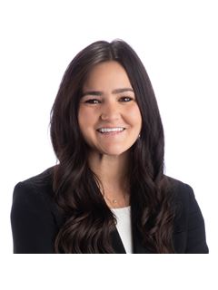 Kayla Sisson - RE/MAX Professionals