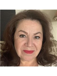 Maria Ramirez - RE/MAX Classic Realty