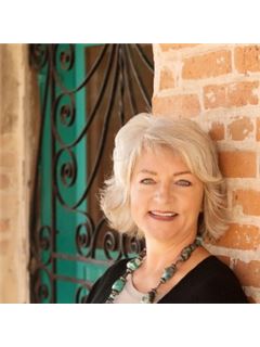 Marci Braddock - RE/MAX Classic Realty