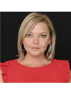 Valerie Ortiz - RE/MAX Sierra Blanca Realty
