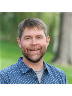 Greg Fibiger - RE/MAX Professionals