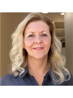 Broker Titolare - Elaine Johnson - RE/MAX Classic Realty