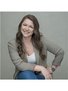 Hope Szymoniak - RE/MAX Dynamic Properties