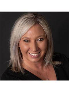 Leslie Carter - RE/MAX Dynamic Properties