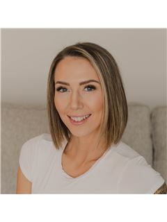 Jaclyn Hernandez - RE/MAX Dynamic Properties