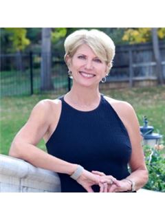 Tyra Sandoval - RE/MAX Properties