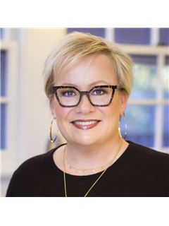 Associate - Martha Marzolf - RE/MAX Properties