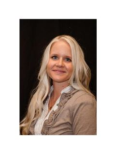 Chelsey Demille - RE/MAX Associates