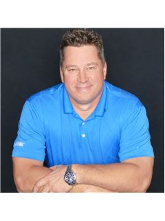 Associate - Bradly Willems - RE/MAX Momentum