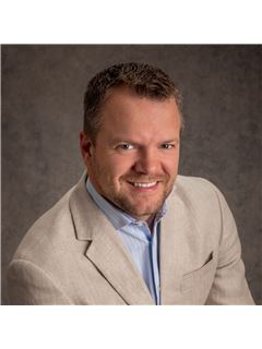 Lucas Darger - RE/MAX Associates