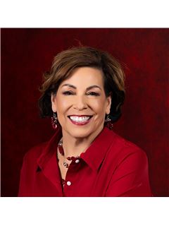 Karen Harvey - RE/MAX Real Estate Group
