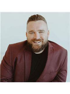 Collin Facino - RE/MAX Associates