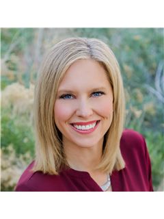 Carolee Hawkins - RE/MAX 4000 Inc
