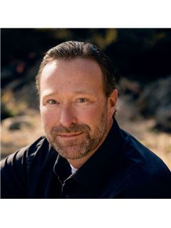 Broker/Owner - Troy Hageman - RE/MAX Momentum