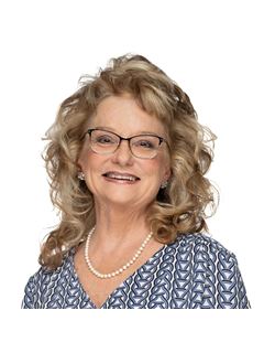 Motenia Rose-Deaver - RE/MAX Professionals