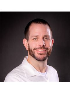 Jeremiah Snyder - RE/MAX Momentum