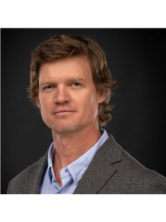 Trevor Owens - RE/MAX Nexus