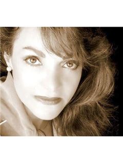 Lori B. Boze - RE/MAX Alliance