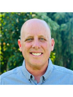 Mike Freeman - RE/MAX Associates