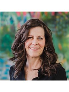 Julie Johnson - RE/MAX of Cherry Creek Inc