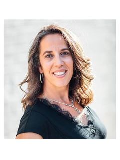 Nicole Parentice - RE/MAX 4000 Inc