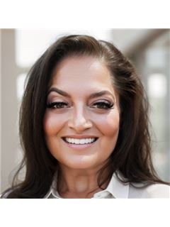Felicia Quintana - RE/MAX Momentum