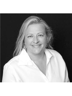 Melissa A. Woodley - RE/MAX Real Estate Group