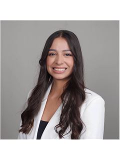 Emmalyn Johnson - RE/MAX Momentum
