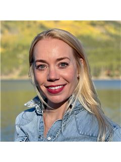 Anna Stout - RE/MAX Properties of the Summit