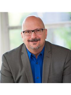 Thomas Clusiau - RE/MAX Legacy Realty