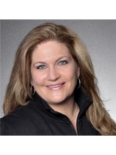 Andrea "Andi" Erpelding - RE/MAX Professionals