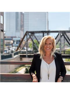 Ann Purcell - RE/MAX Leaders
