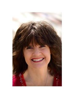 Broker/Owner - Teresa L. Vendegnia - RE/MAX Northwest Inc