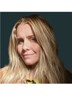 Kirsten Bascom - RE/MAX Associates