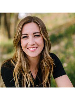 Richelle Rieben - RE/MAX Associates