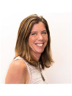 Jen Kearns - RE/MAX Nexus