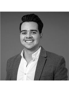 Alberto Salcedo - RE/MAX Leaders