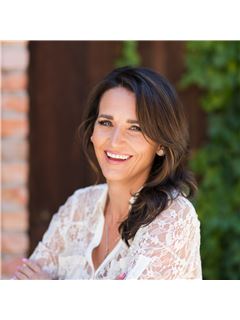 Vanessa Christensen - RE/MAX 4000 Inc
