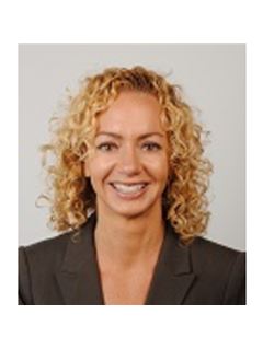 Sue Monroe - RE/MAX Leaders