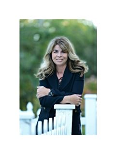 Caroline Anderson - RE/MAX Professionals